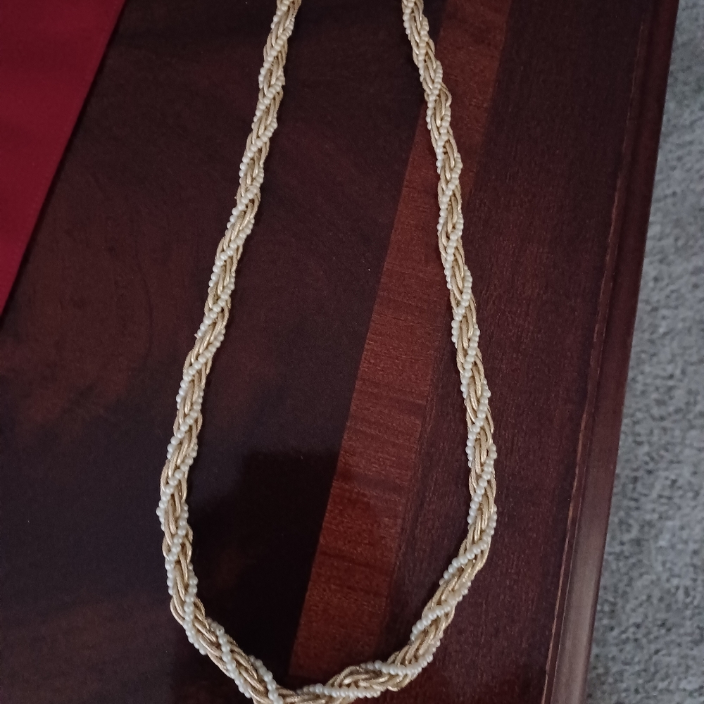 Fake Pearl and Gold Long Vintage Necklace
